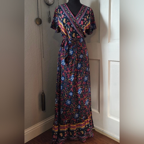 Elegant High-Low Floral Dress - Picture 2 of 7